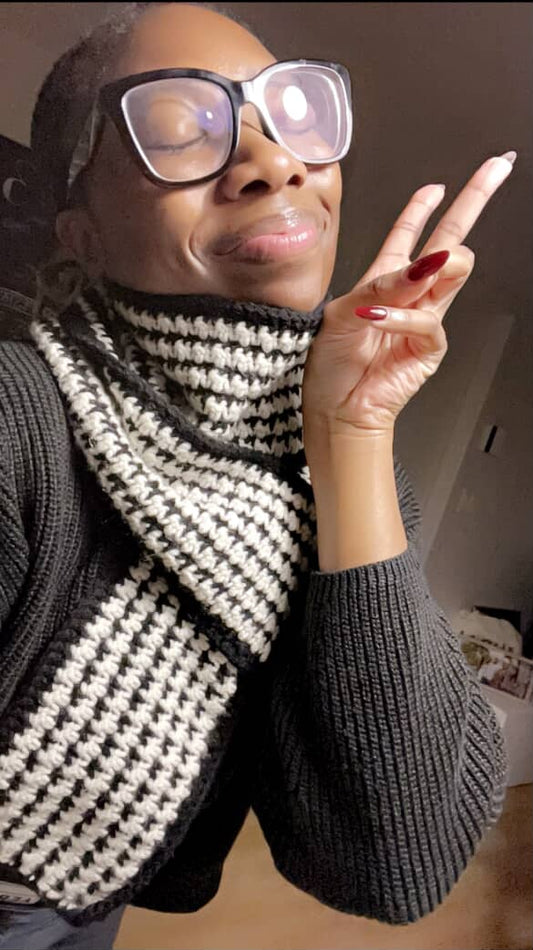 Crotched Scarf - Houndstooth